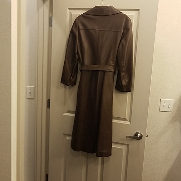 Leather trenchcoat length with pockets - Picture 4 of 6